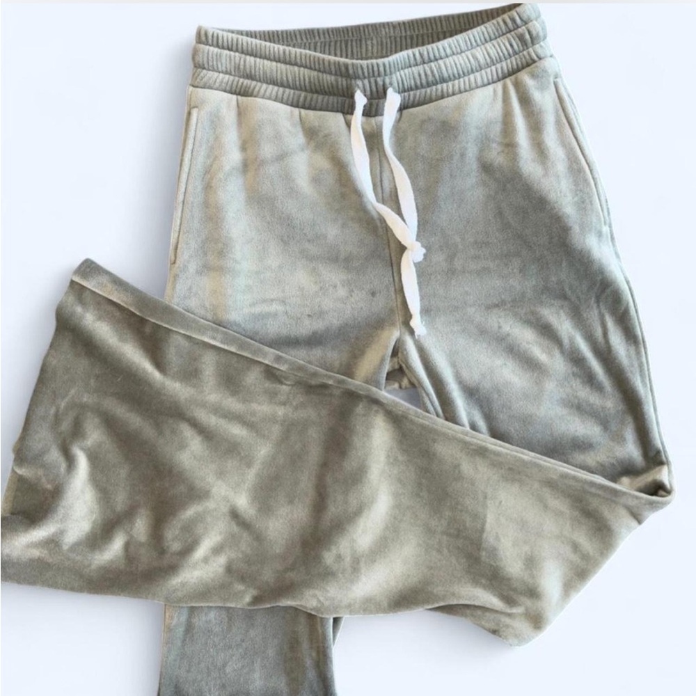 American Eagle velvet flare pants Size M